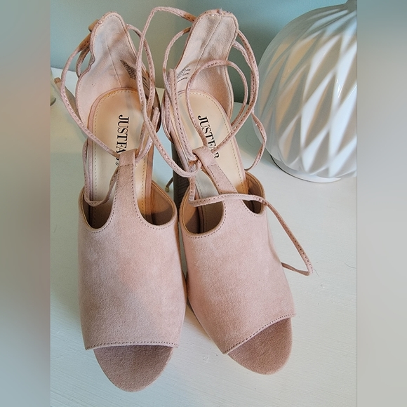 Just Fab Block heels never worn beautiful blush color - Picture 2 of 3